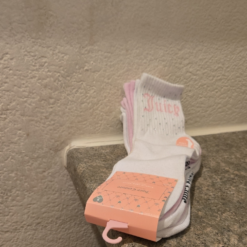 Juicy Couture White and Pink Ankle Socks 5 Pair Nwt